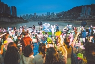 “半日游”变“全天候” “过路客”成“过夜客”
