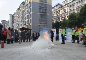 “敲门行动”零距离！云阳应急志愿者进社区上演“安全知识大练兵” ...